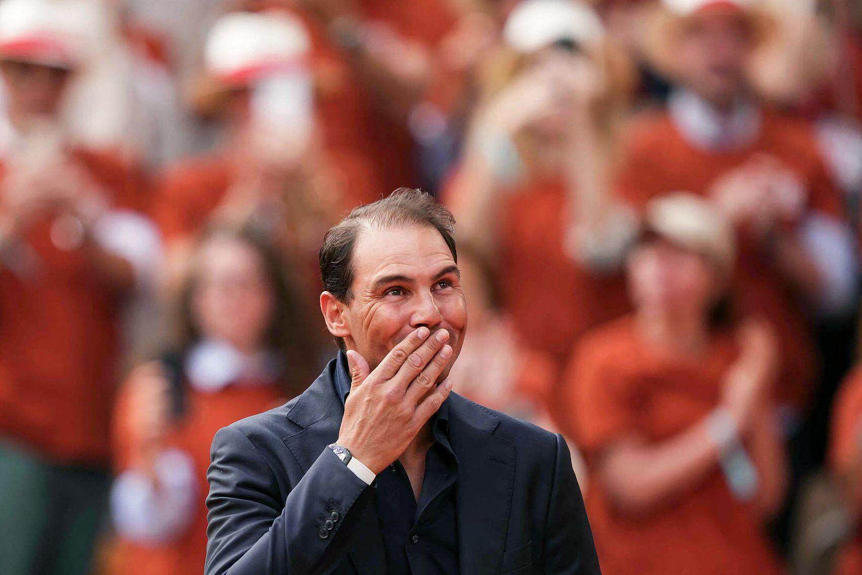 体育赛事-巴塞罗那赛纳达尔夺冠