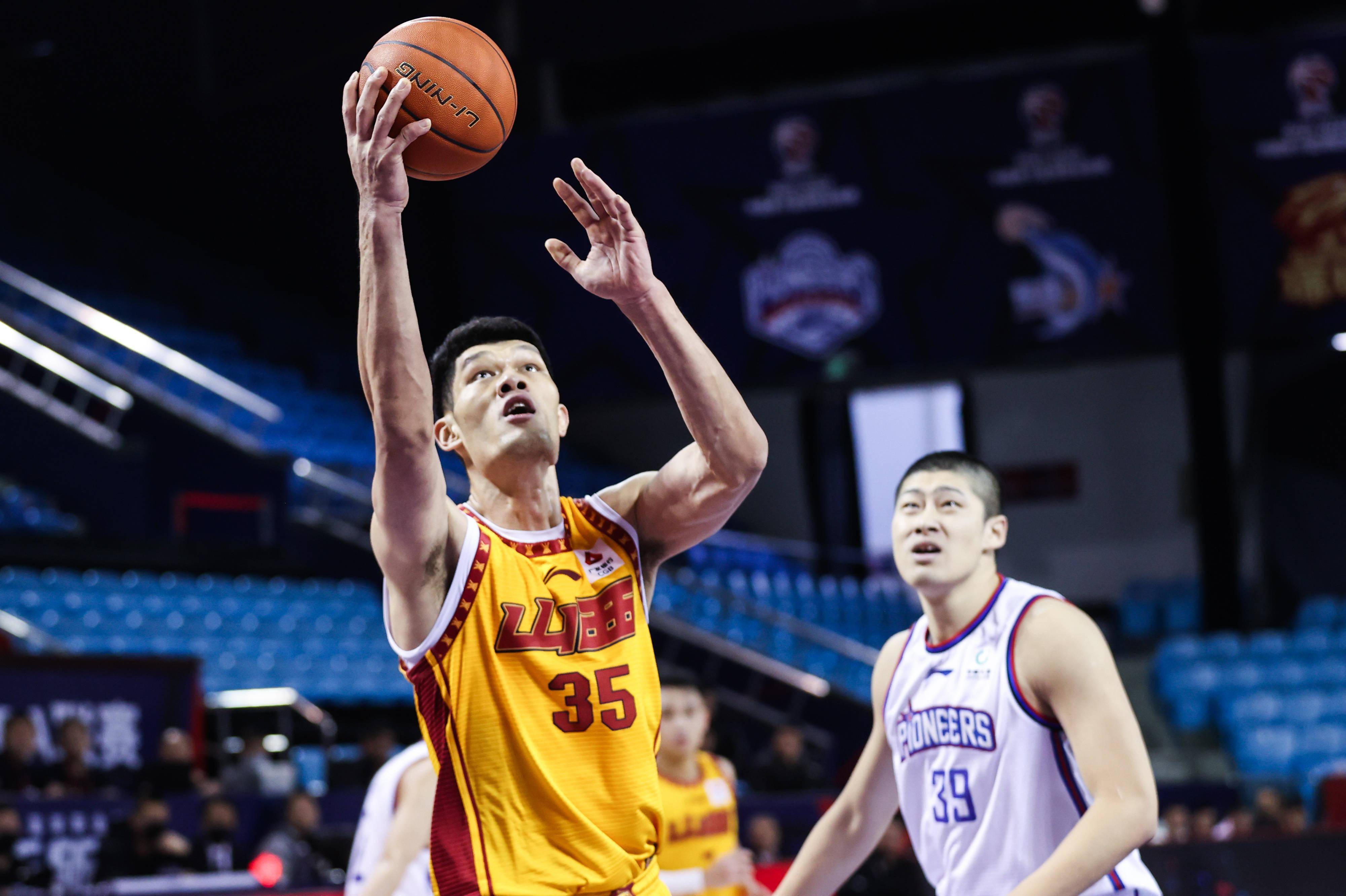 国王杯赛程吃紧，深圳男篮冲刺阶段刷新队史纪录，底气十足，训练强度明显提升的简单介绍