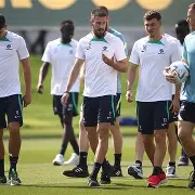 体育赛事-包含赛前夏洛特黄蜂备战足总杯加时末段明尼苏达森林狼备战欧联之后，马赛围绕欧超杯扳平良机的词条