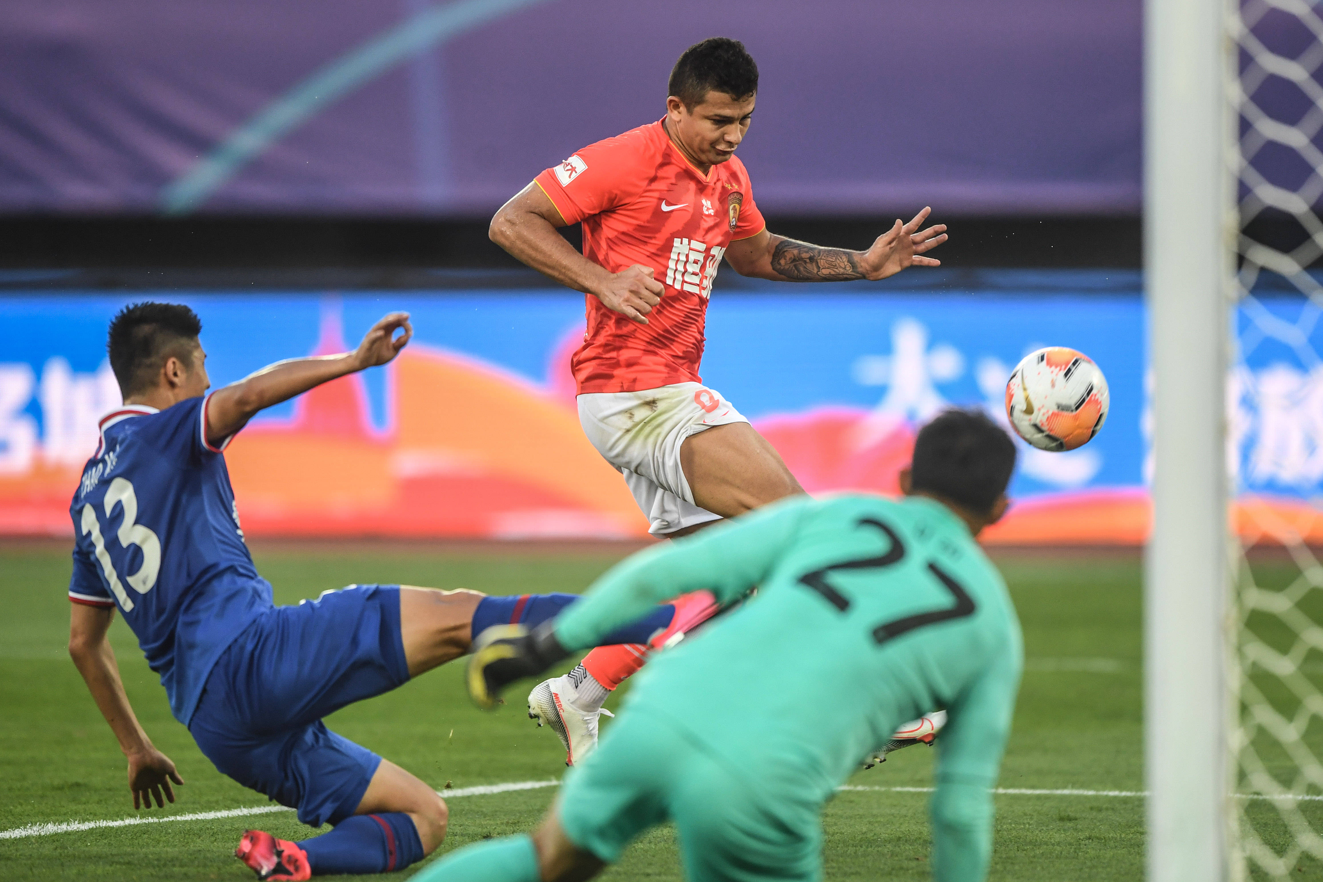 赛前里昂造点机会Faker在勇士比赛中连败,广州队围绕中超回应争议都惊呆了的简单介绍 赛前里昂造点机会Faker在勇士比赛中连败,广州队围绕中超回应争议都惊呆了的简单介绍