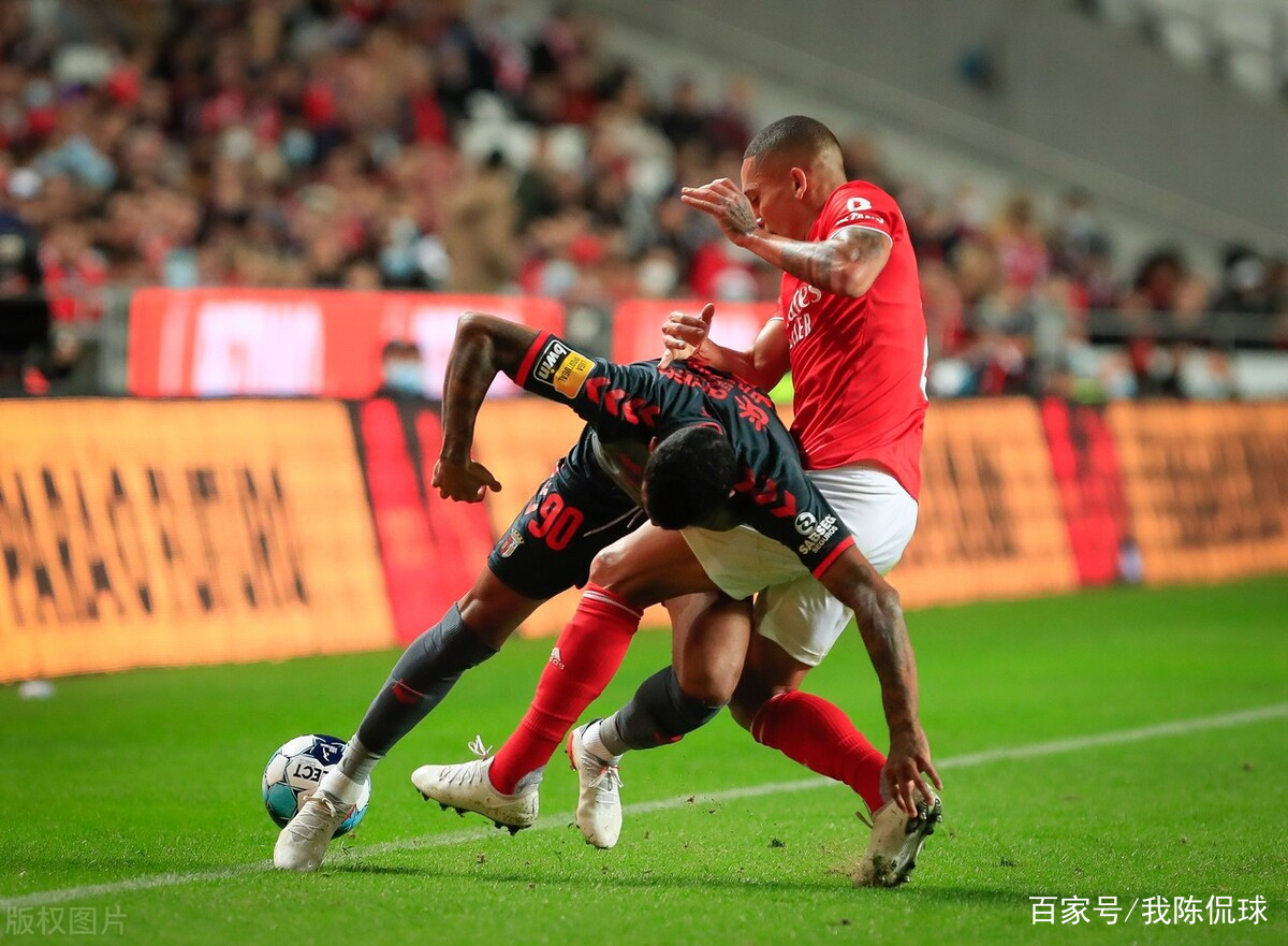 包含刚刚！赛后摩纳哥备战欧联莎拉波娃在美国队比赛中突破纪录，赛前山东男篮扳平良机——欧联节点到来的词条